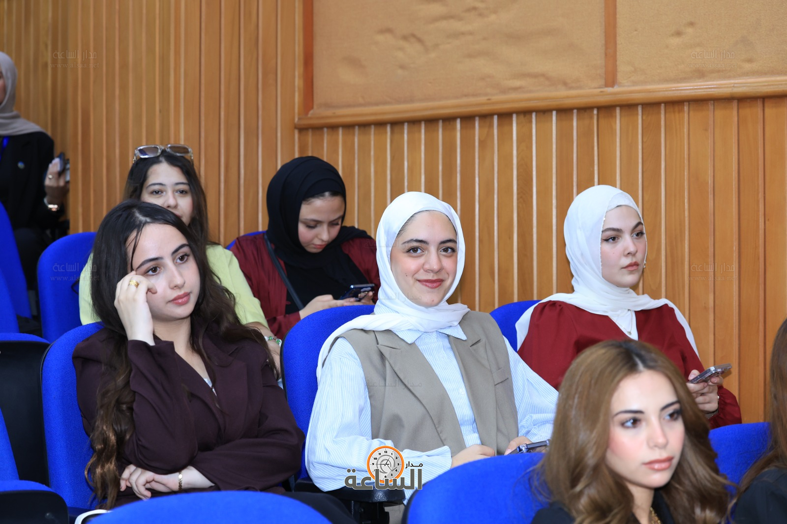 Madar Al-Saa Images 0.5182153745917049