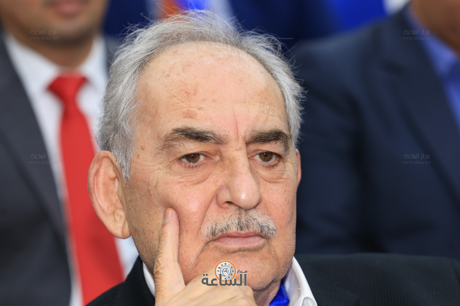 Madar Al-Saa Images 0.49103752039868775