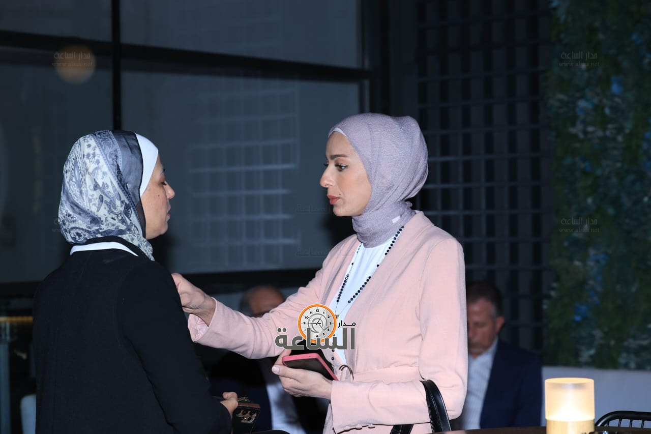 Madar Al-Saa Images 0.7802915063437517