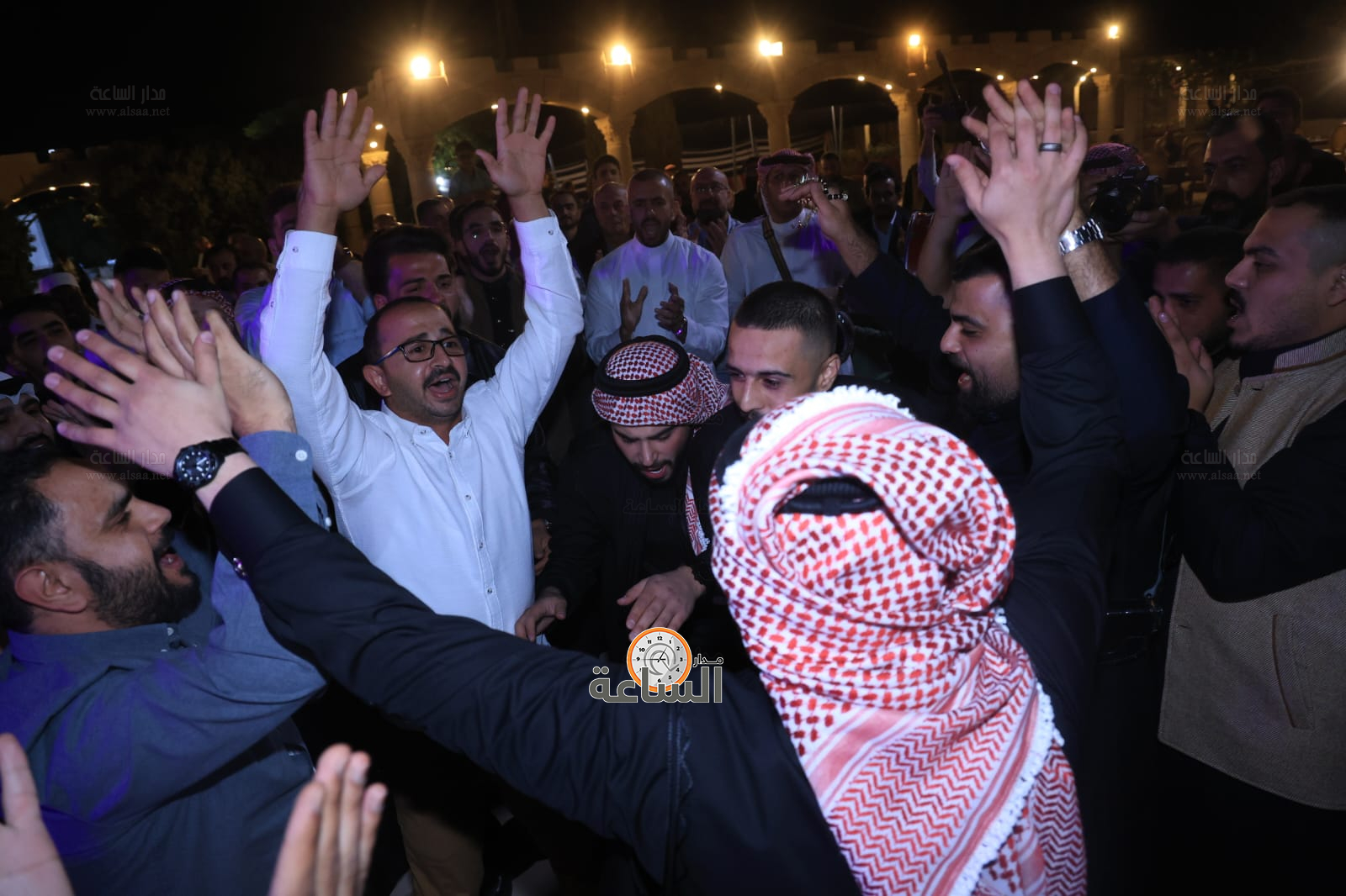 Madar Al-Saa Images 0.834964624946815