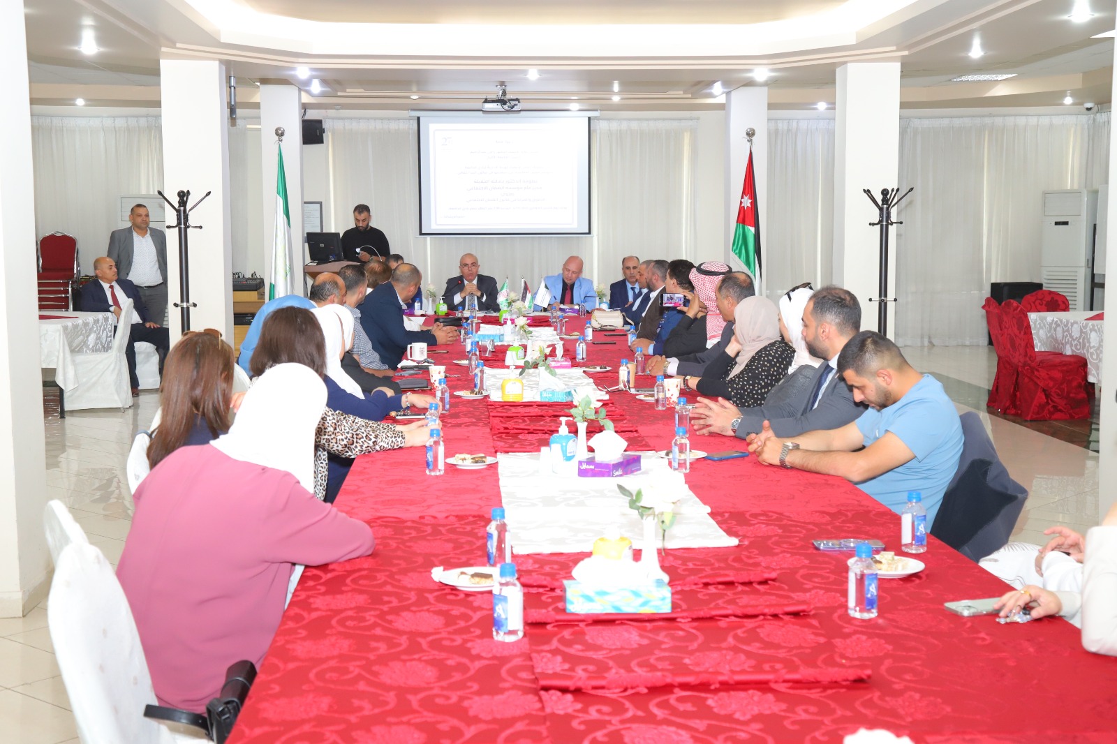 Madar Al-Saa Images 0.7070485171124604