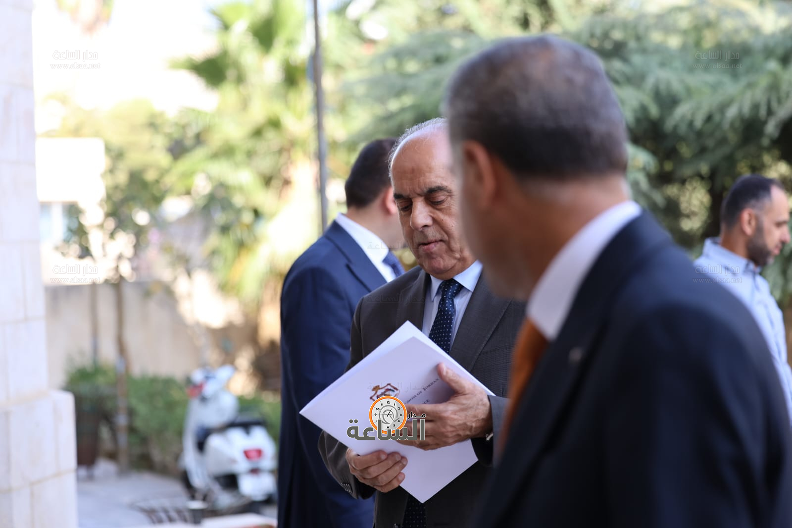 Madar Al-Saa Images 0.9784231984306908