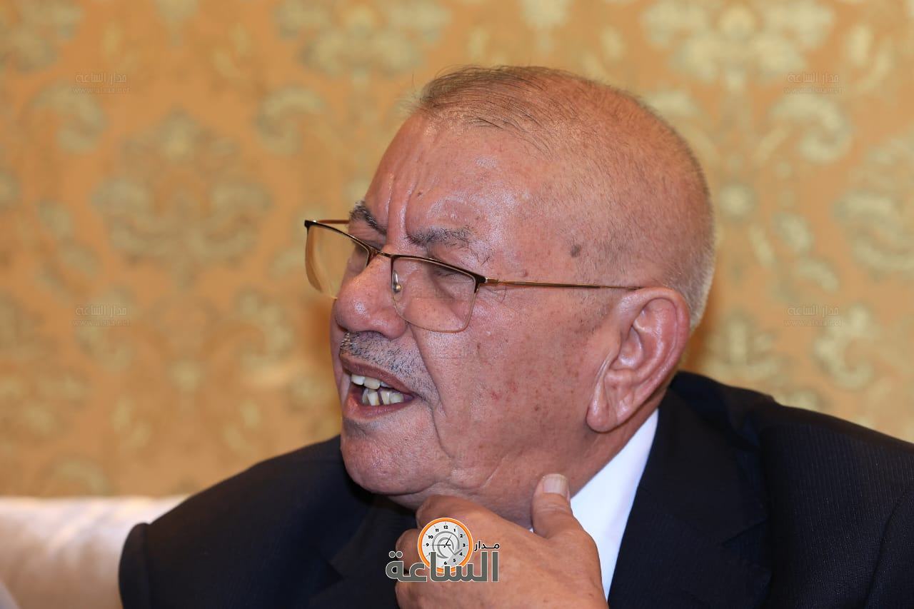 Madar Al-Saa Images 0.7150356560087318