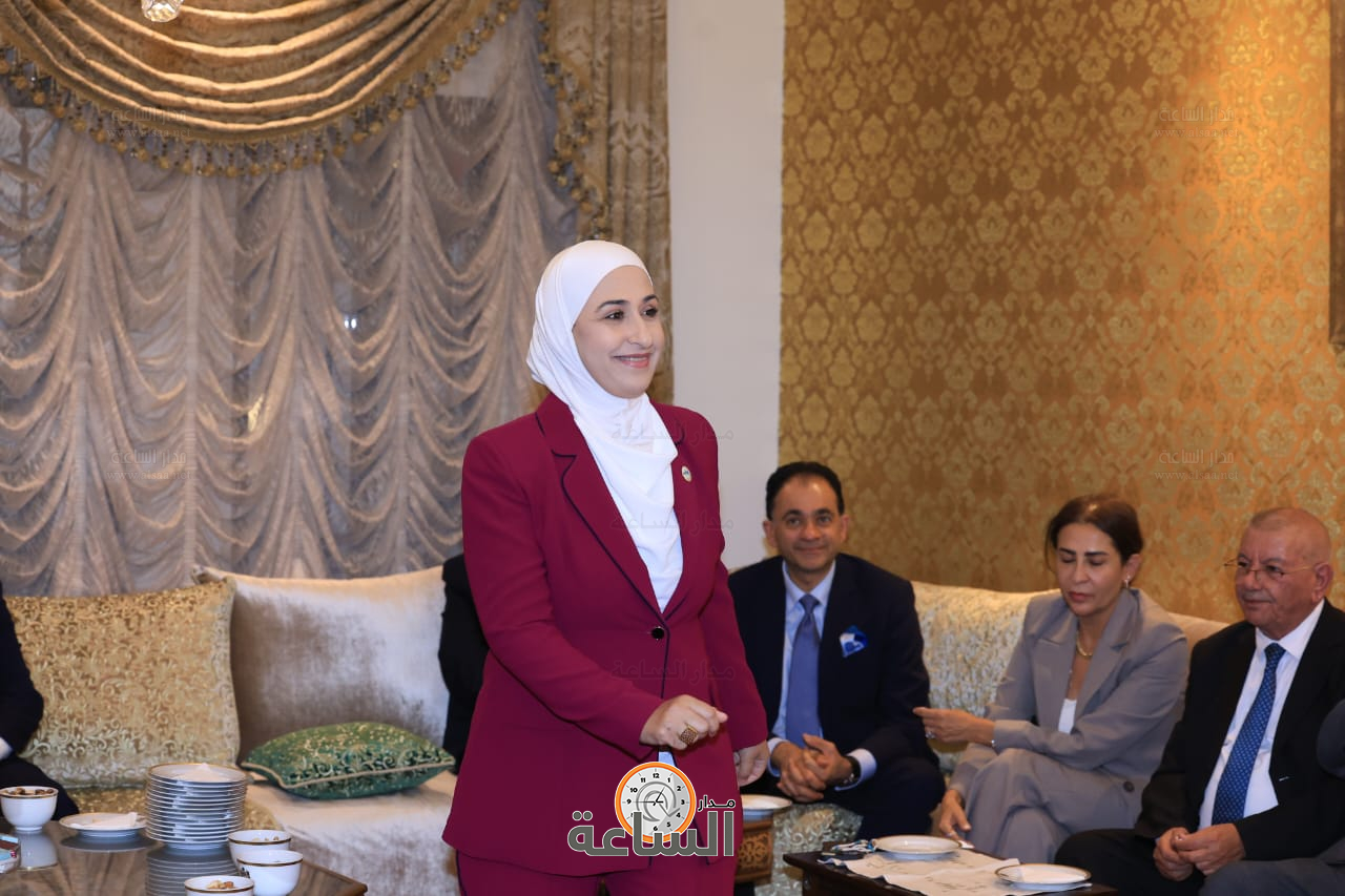 Madar Al-Saa Images 0.5153303631172818