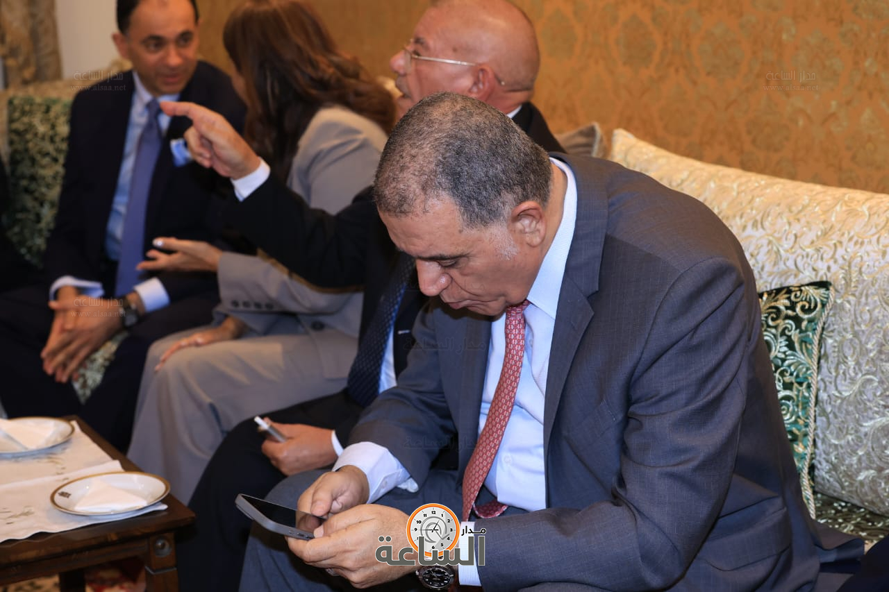 Madar Al-Saa Images 0.4930678472559823