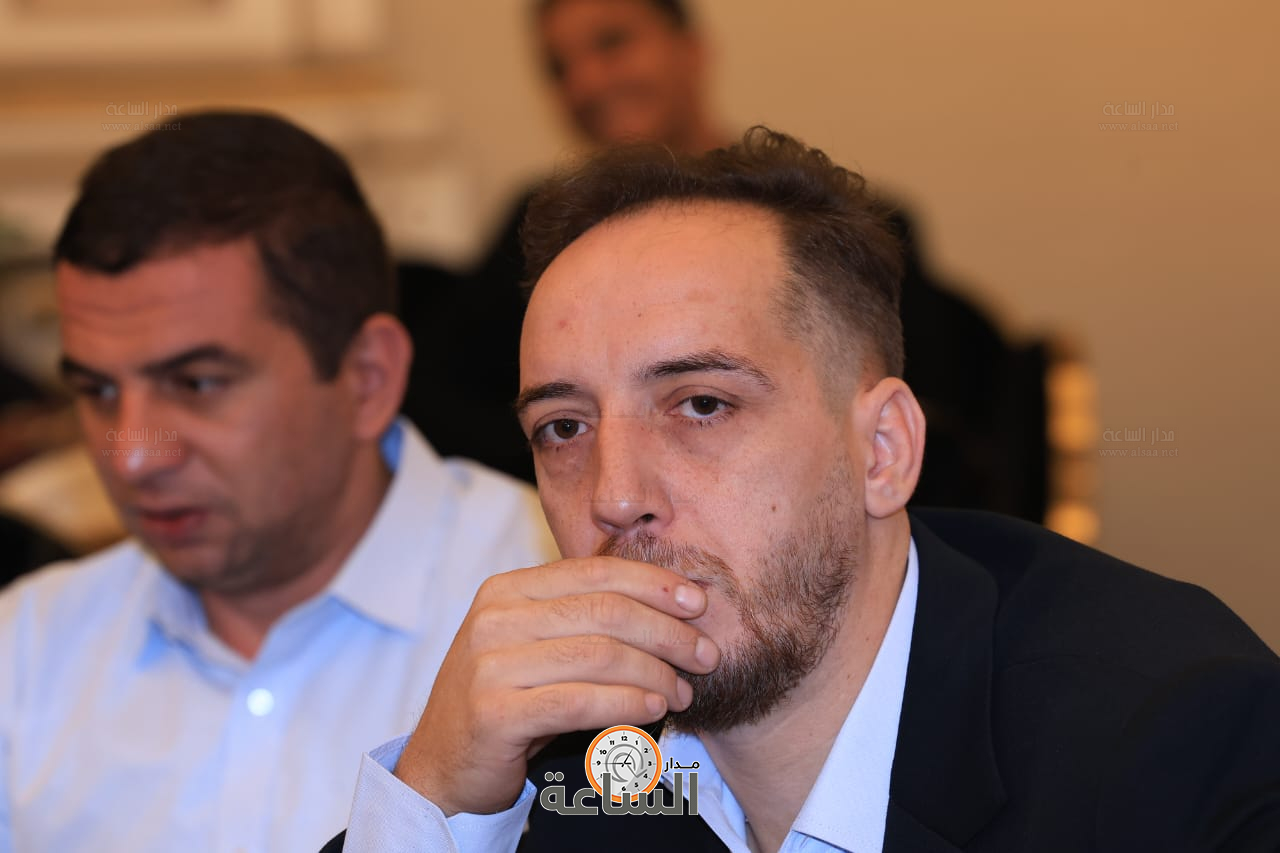 Madar Al-Saa Images 0.6824878947020312