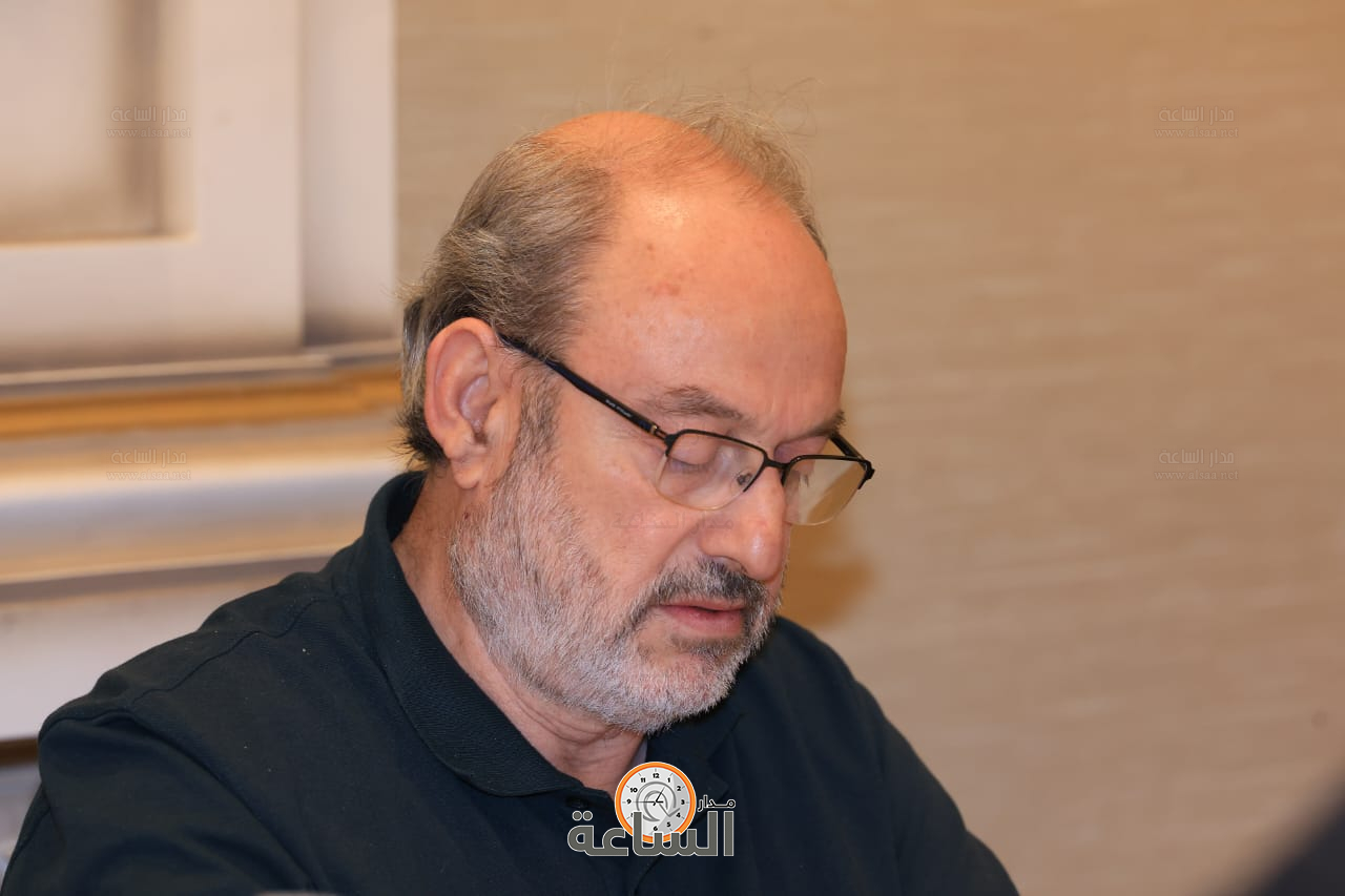 Madar Al-Saa Images 0.8404376412885324