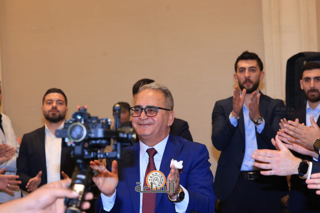 Madar Al-Saa Images 0.4234691323262131