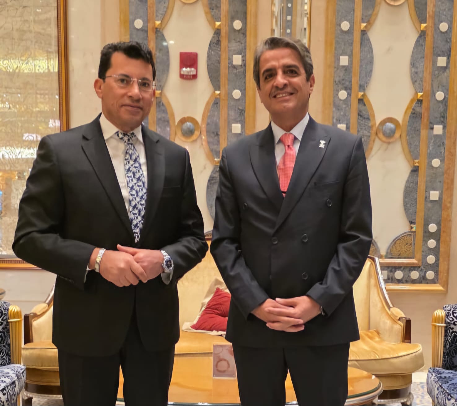 Madar Al-Saa Images 0.9256072179692684