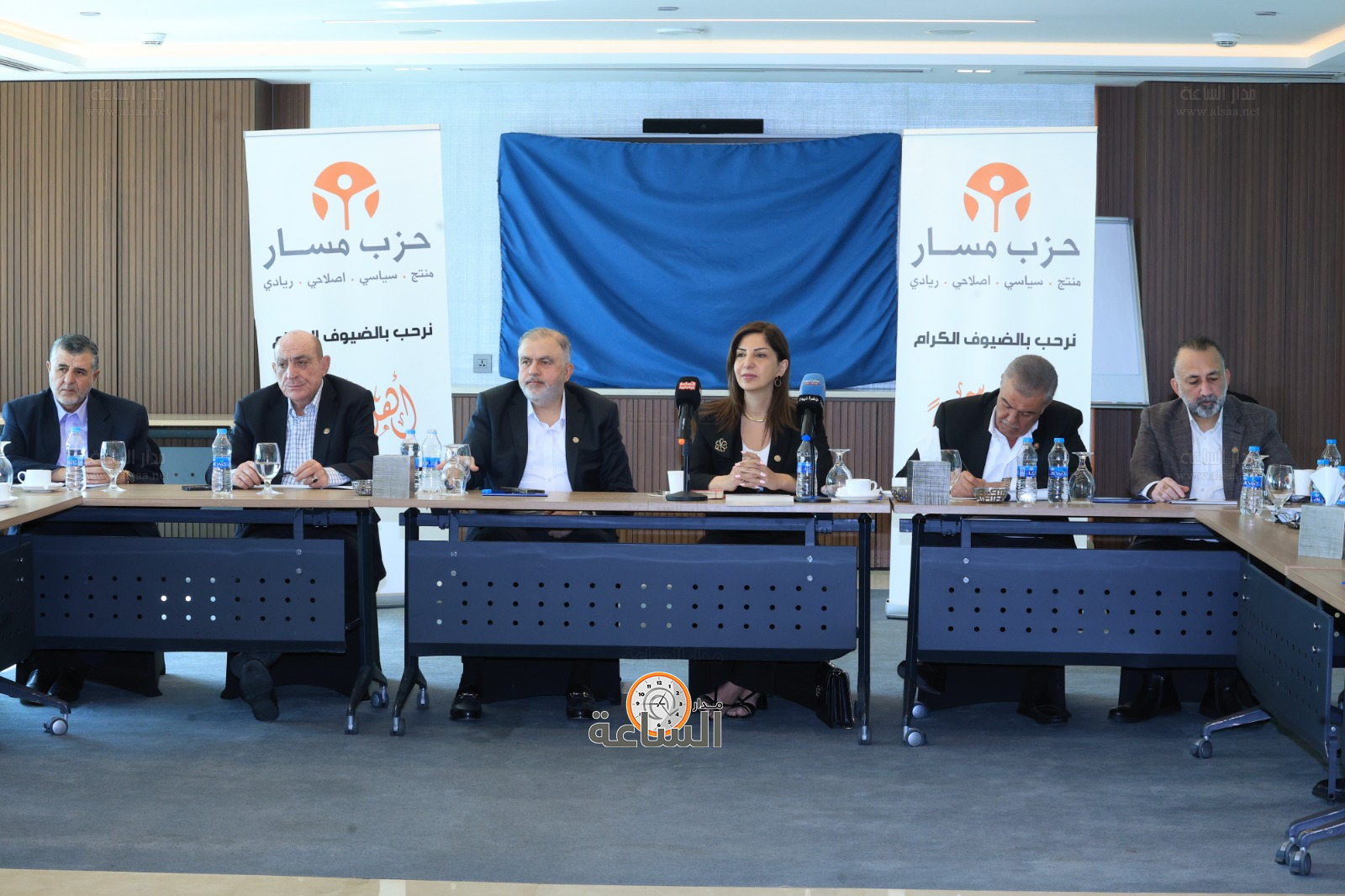 Madar Al-Saa Images 0.801610606684546