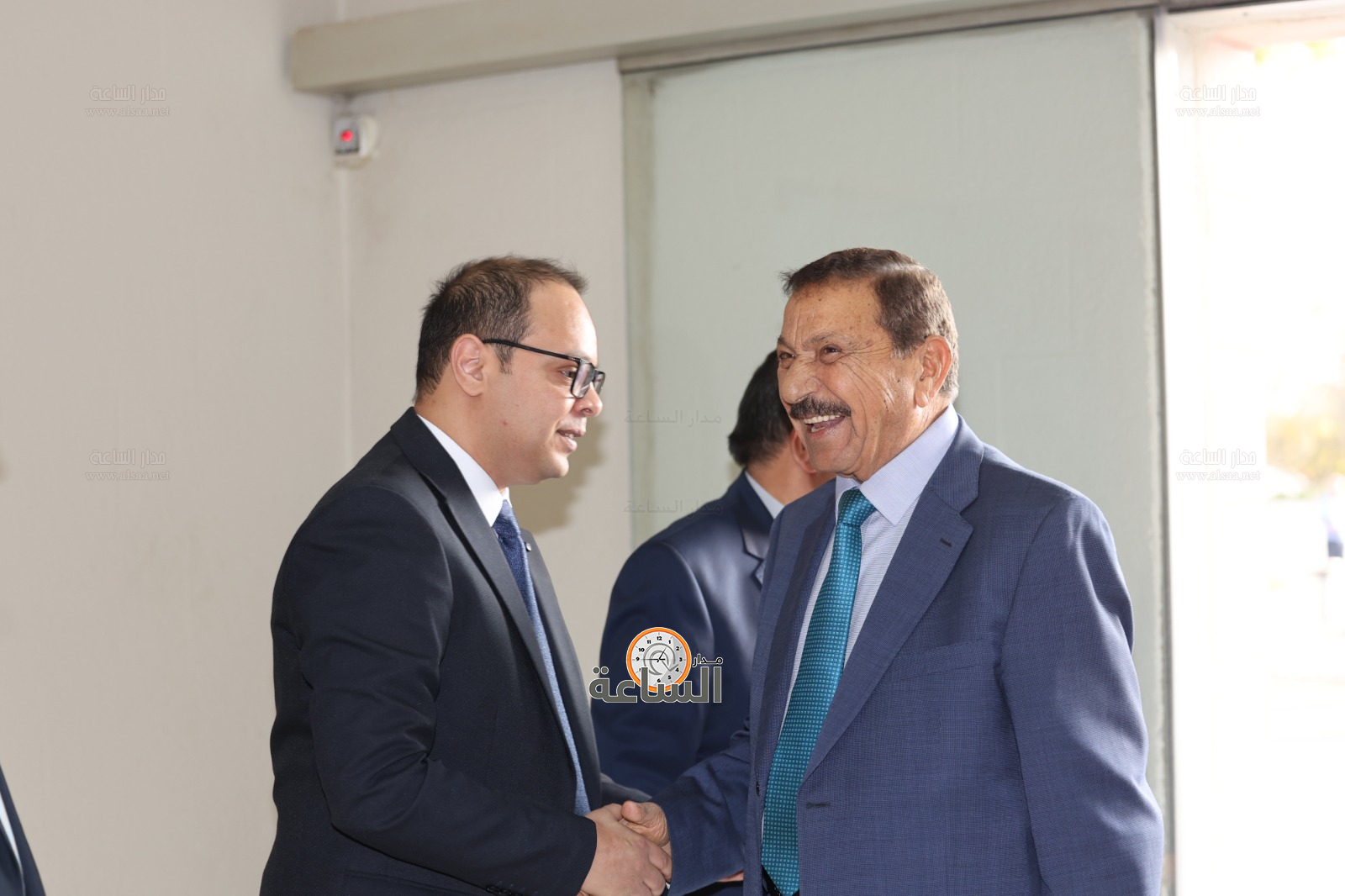 Madar Al-Saa Images 0.8107349596645596