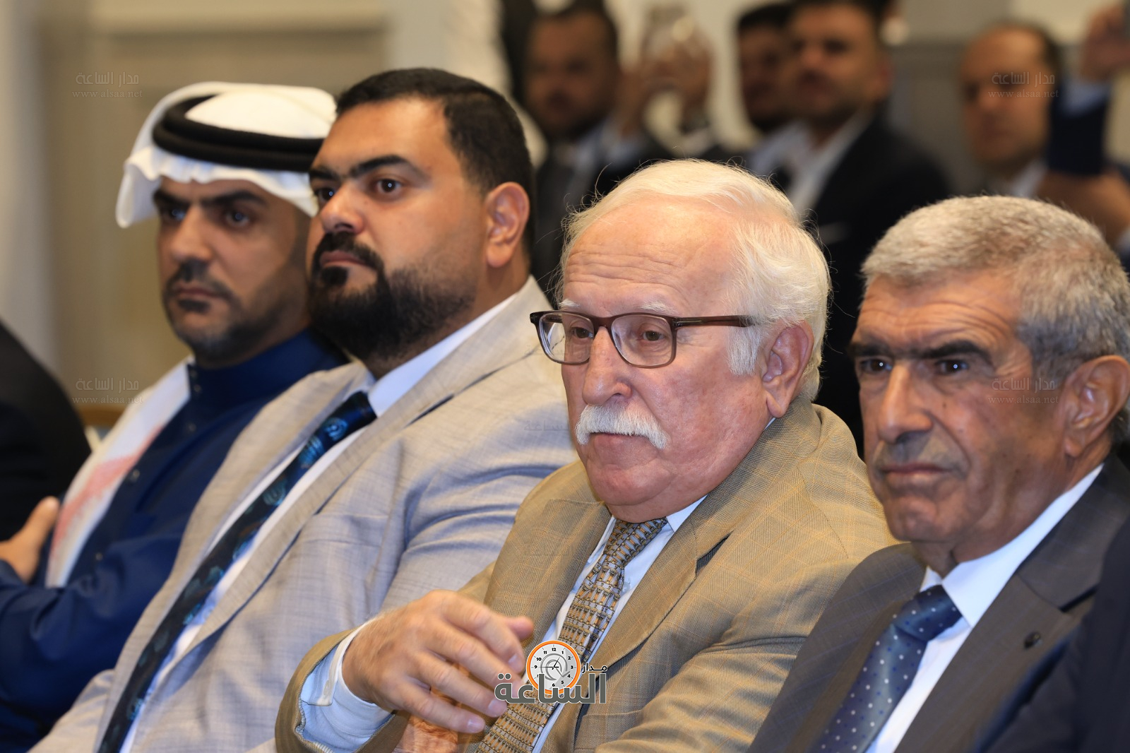 Madar Al-Saa Images 0.2420149417629991