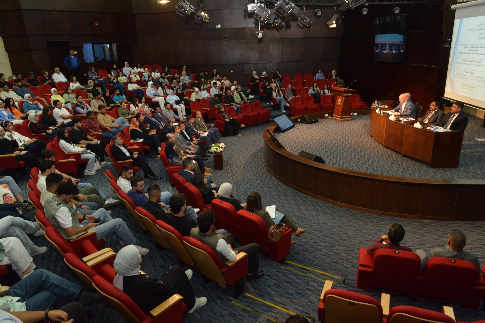 Madar Al-Saa Images 0.9881411838717864