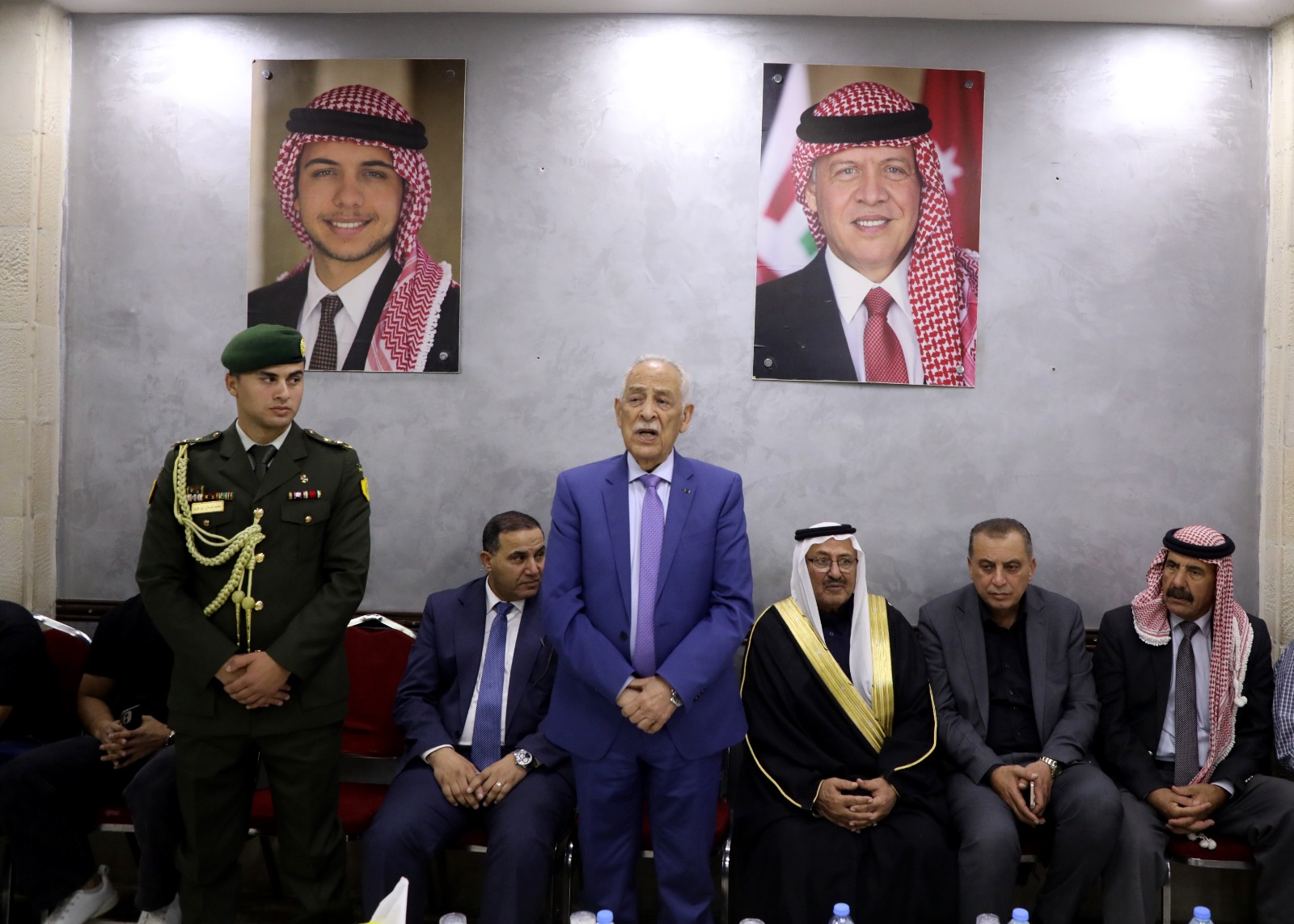 Madar Al-Saa Images 0.025180046109228194