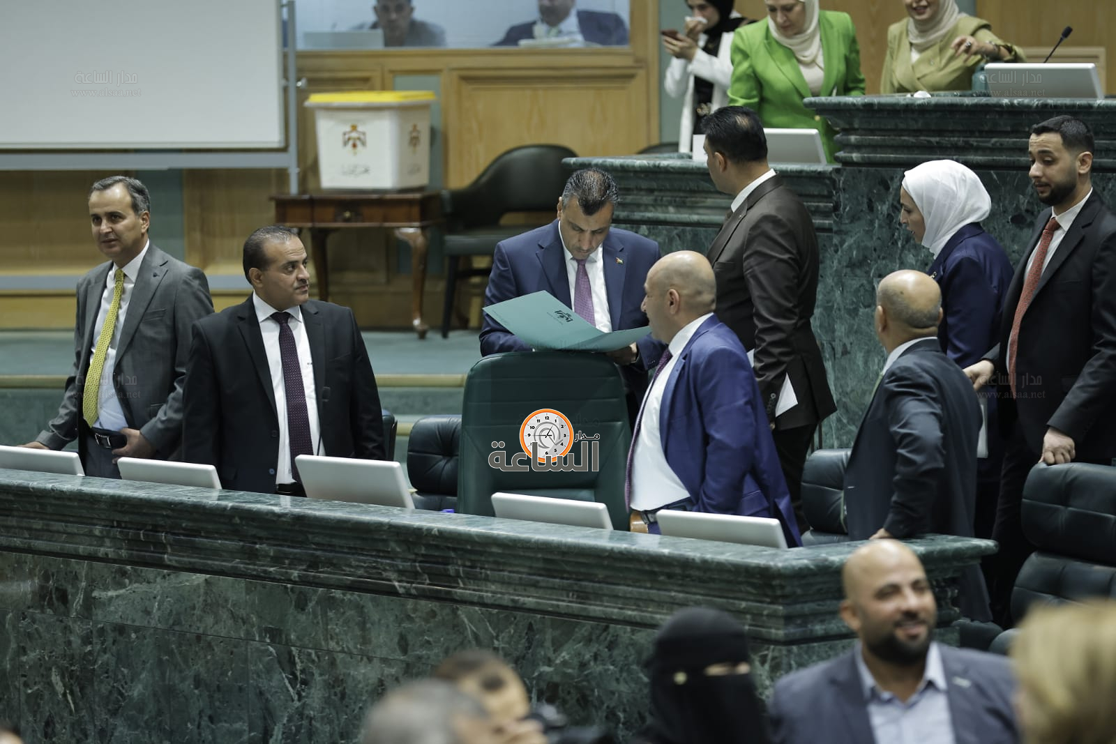 Madar Al-Saa Images 0.6964702499731827