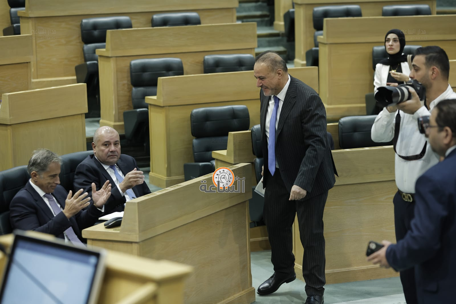 Madar Al-Saa Images 0.16487403955138935