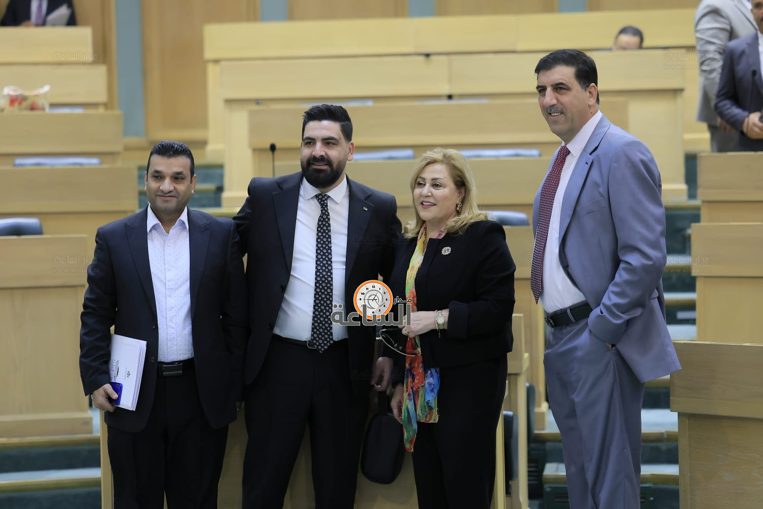 Madar Al-Saa Images 0.49214776210822675