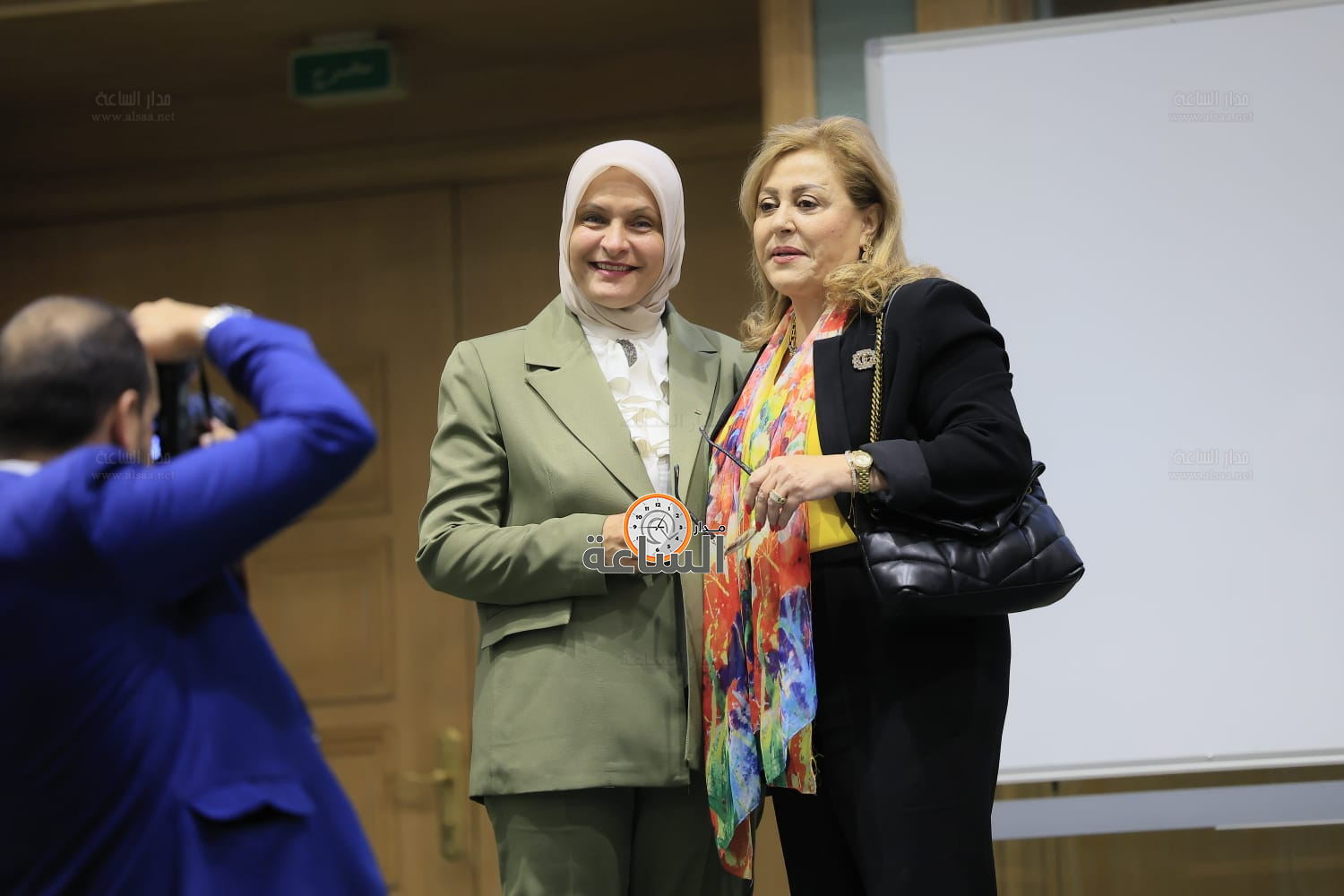 Madar Al-Saa Images 0.8713358416488529