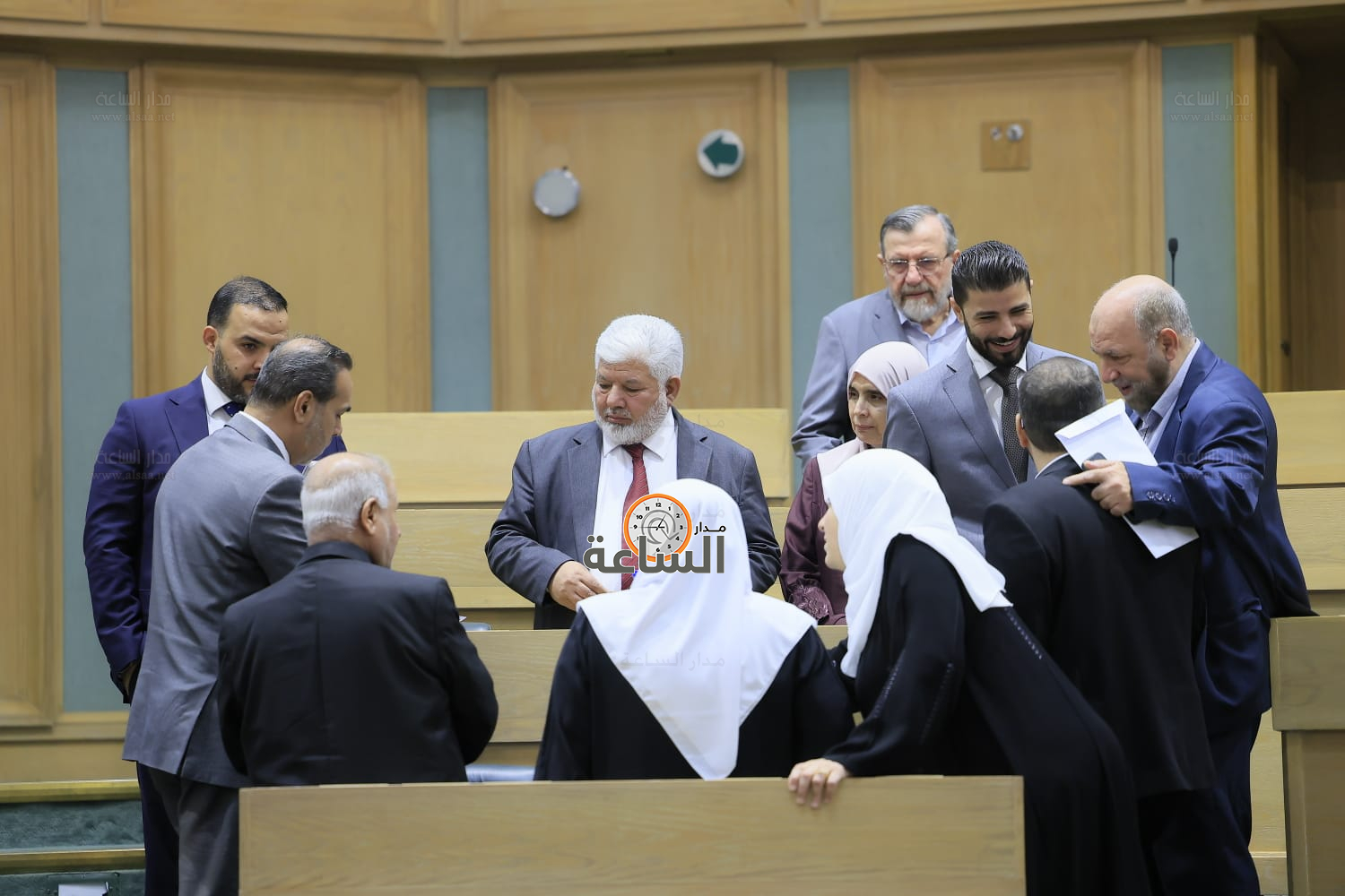 Madar Al-Saa Images 0.5439808538096117