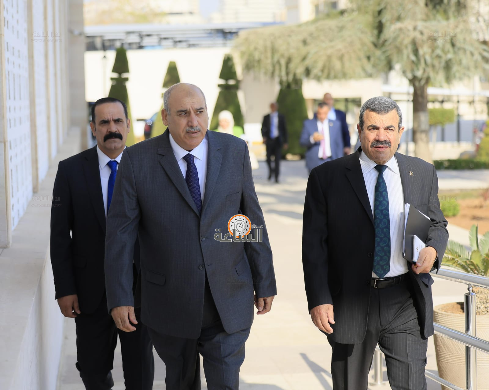 Madar Al-Saa Images 0.9546127243954077