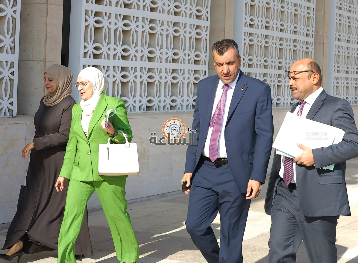 Madar Al-Saa Images 0.49754961580859447