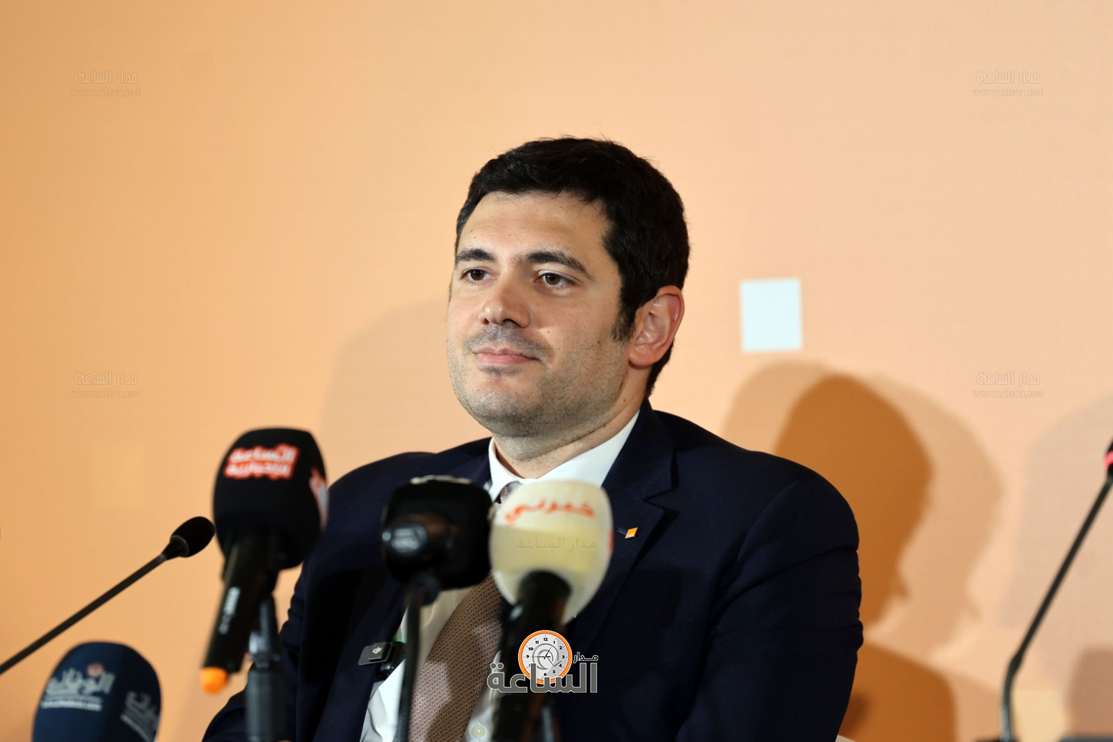 Madar Al-Saa Images 0.5433638531501017