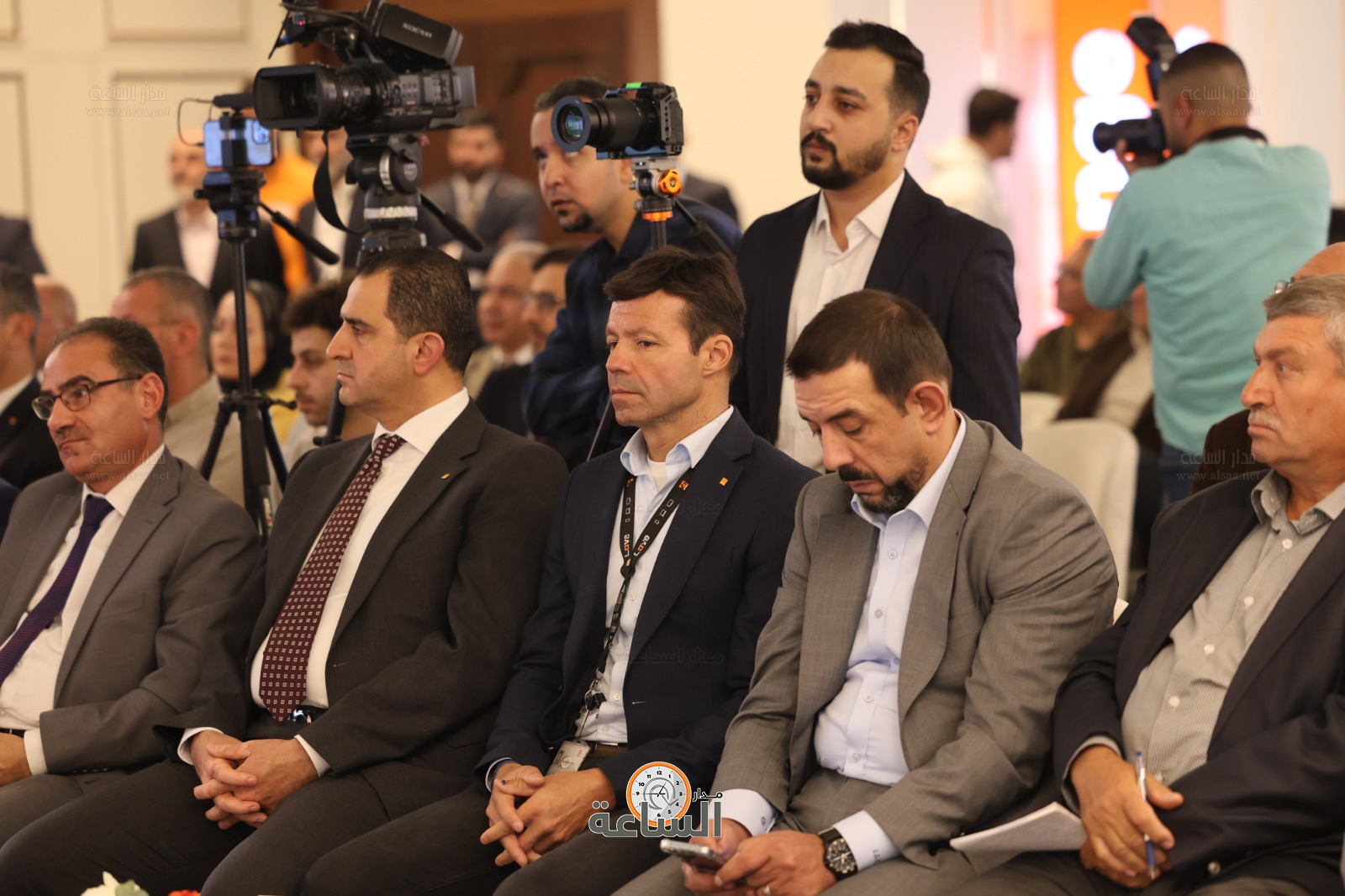 Madar Al-Saa Images 0.9147850625985264