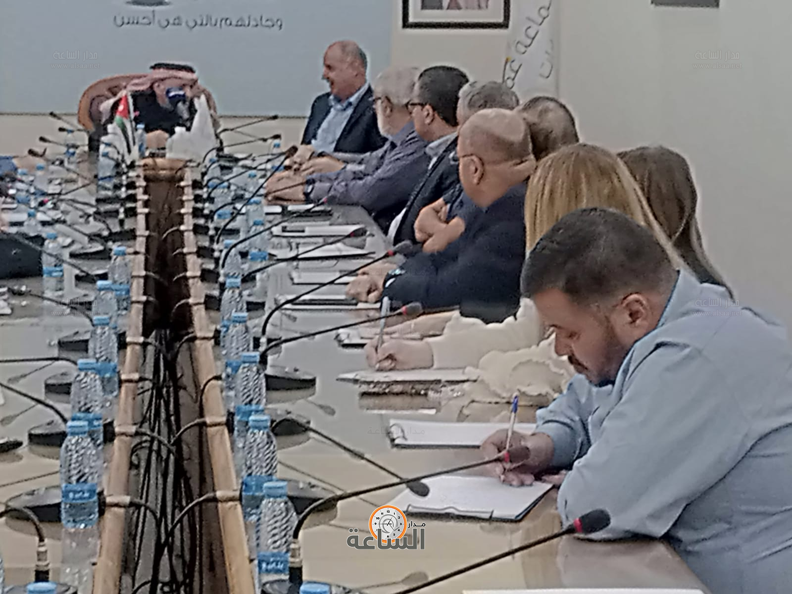 Madar Al-Saa Images 0.4086809885011249