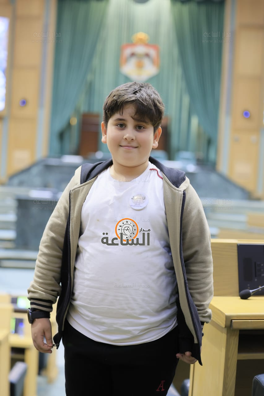 Madar Al-Saa Images 0.3608138839381342