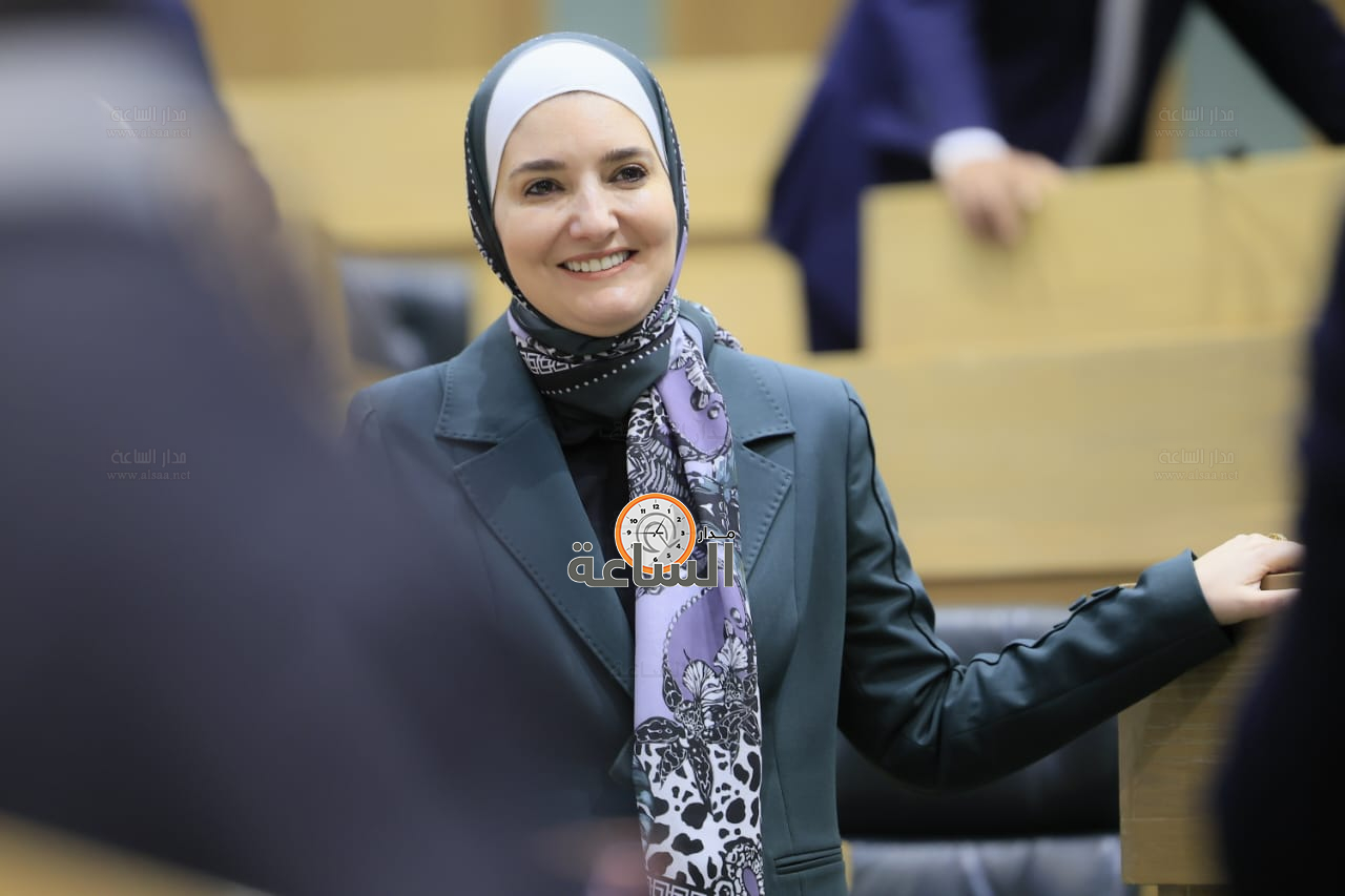 Madar Al-Saa Images 0.013916504934096352