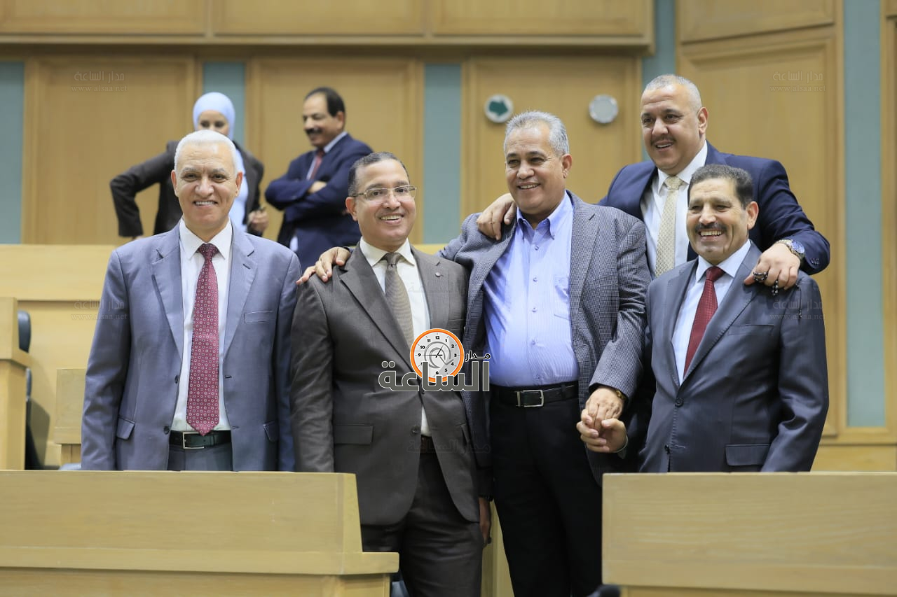 Madar Al-Saa Images 0.6724638075610001