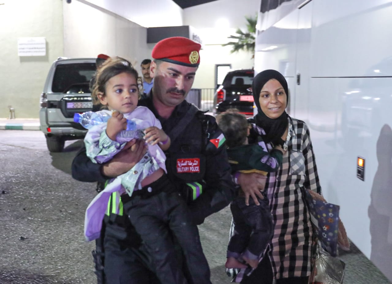 Madar Al-Saa Images 0.7358759443558499