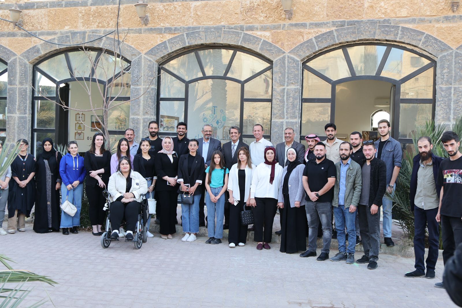 Madar Al-Saa Images 0.32871232278632767