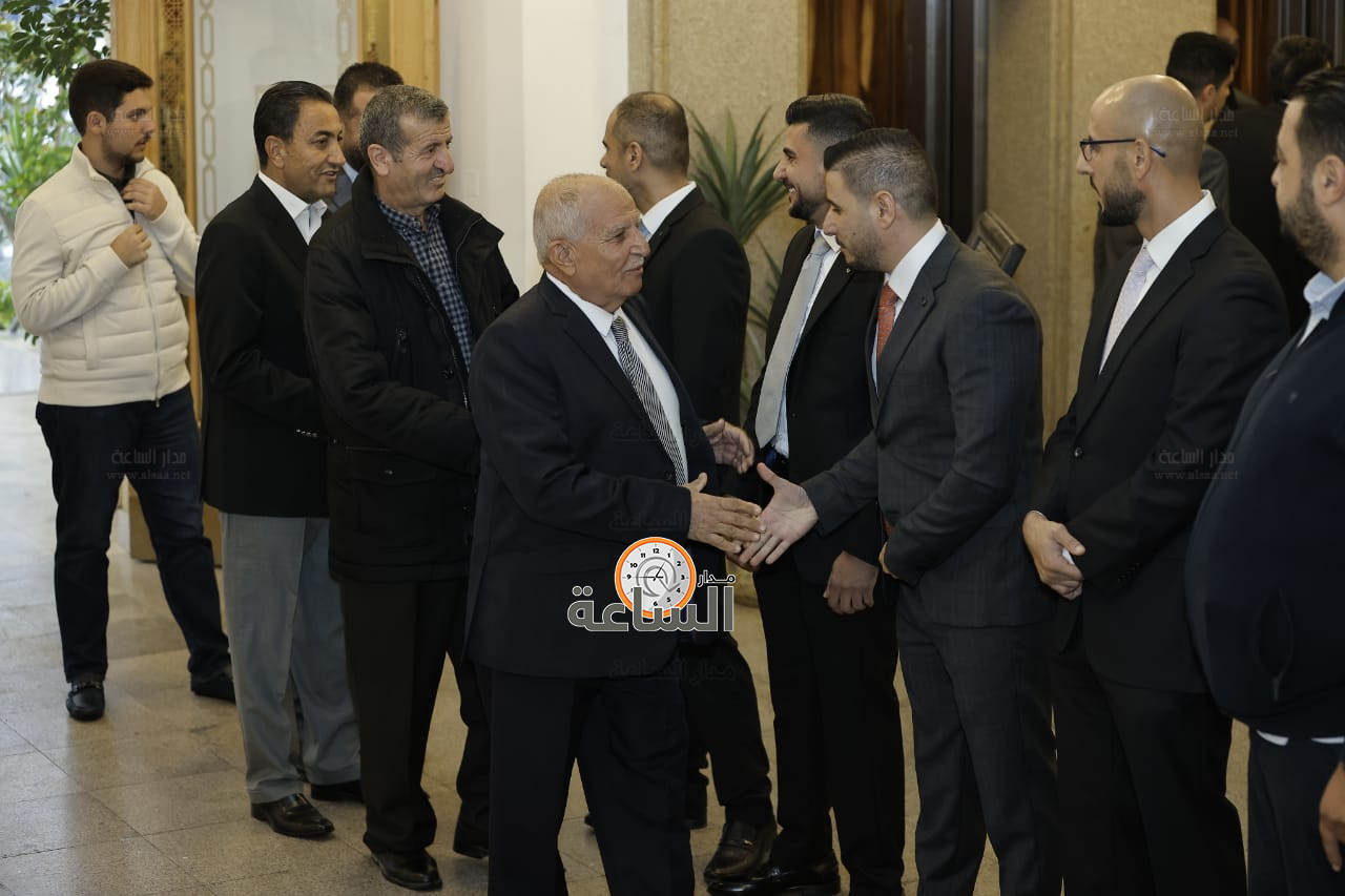 Madar Al-Saa Images 0.07761778620637916