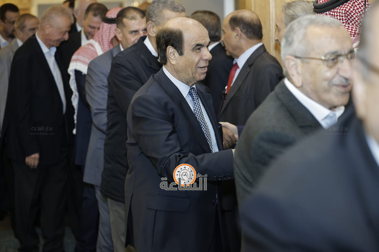 Madar Al-Saa Images 0.537911443209198