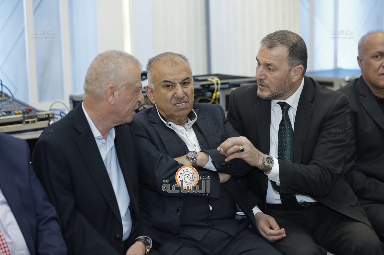 Madar Al-Saa Images 0.7371457965099216