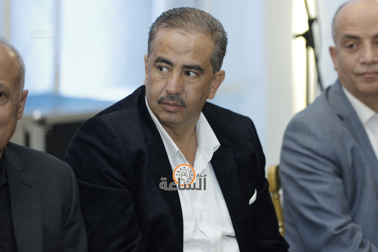 Madar Al-Saa Images 0.8728348096914829