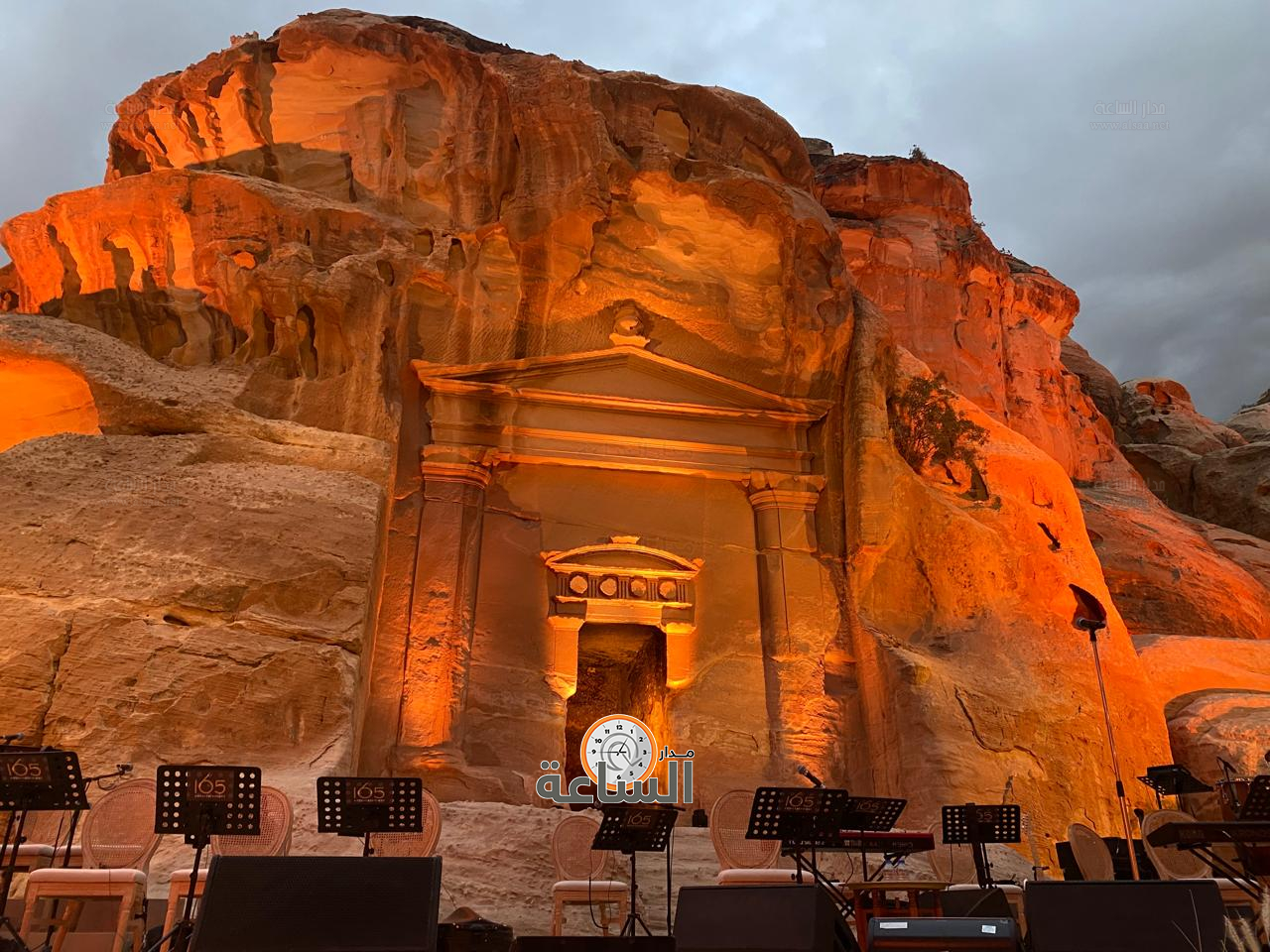 Madar Al-Saa Images 0.14673717444504486