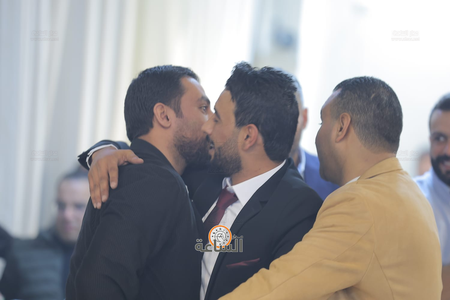 Madar Al-Saa Images 0.3004943930039573