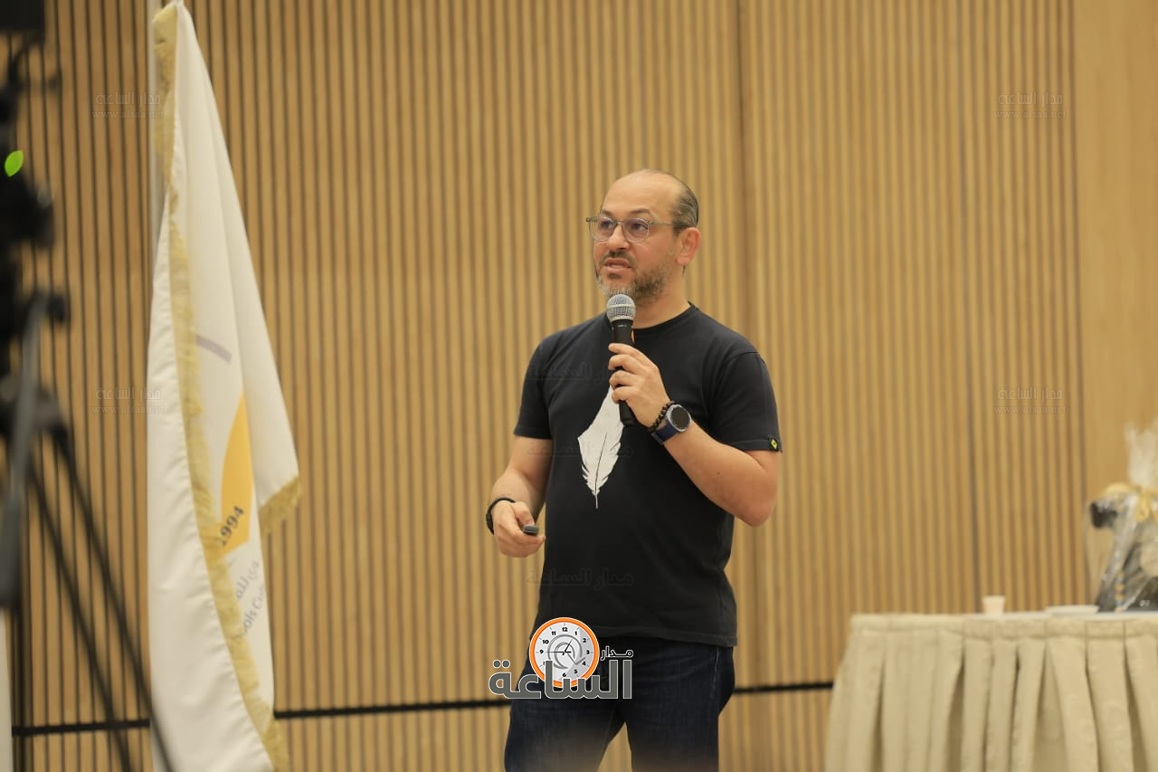 Madar Al-Saa Images 0.4704225072357685