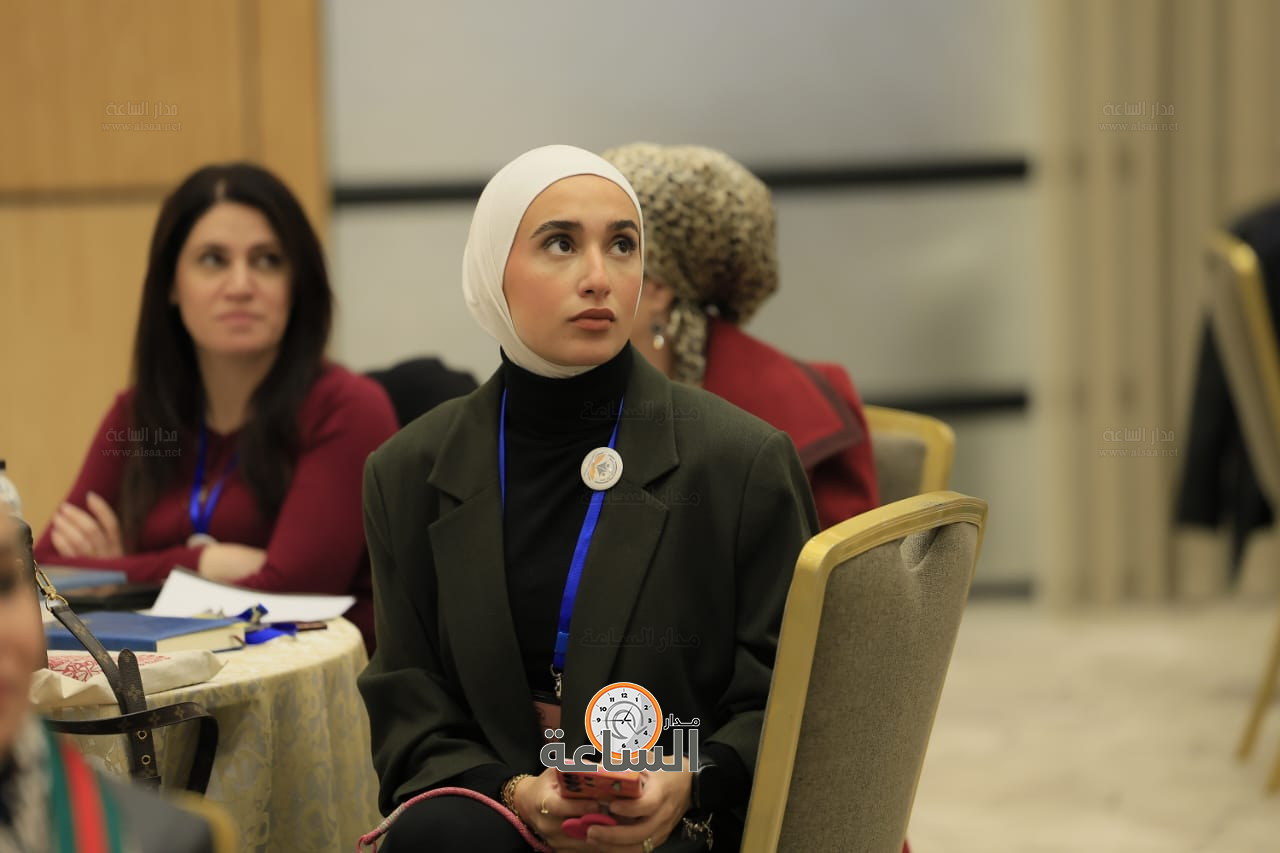 Madar Al-Saa Images 0.3900065899684414