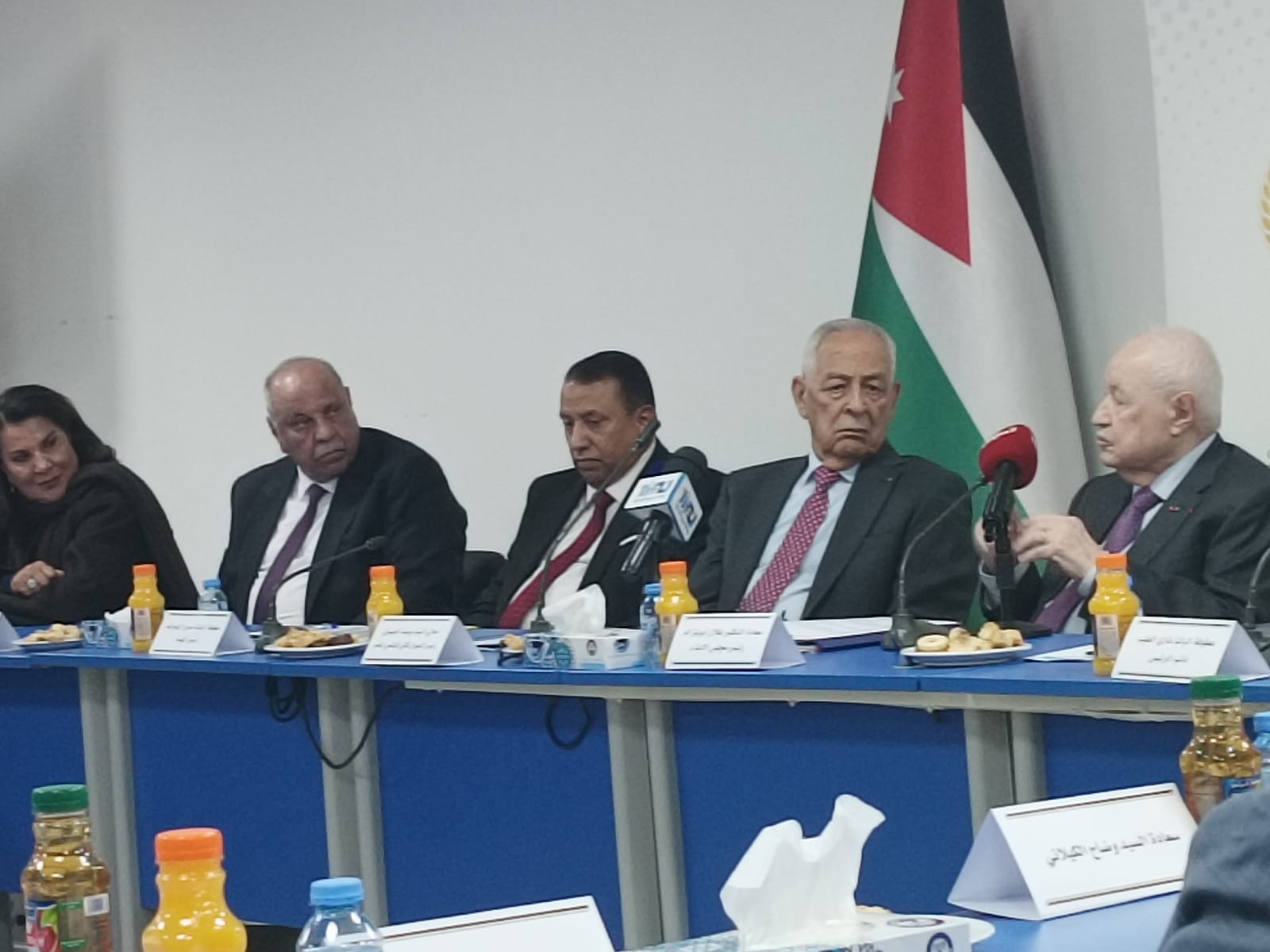 Madar Al-Saa Images 0.16847796426817652