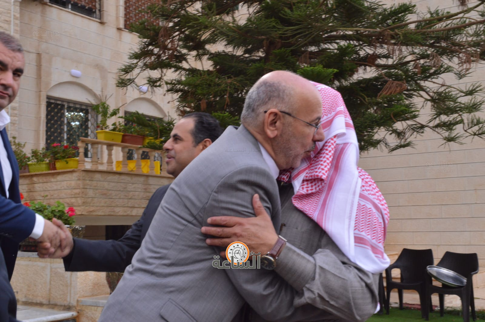 Madar Al-Saa Images 0.11692240100841622