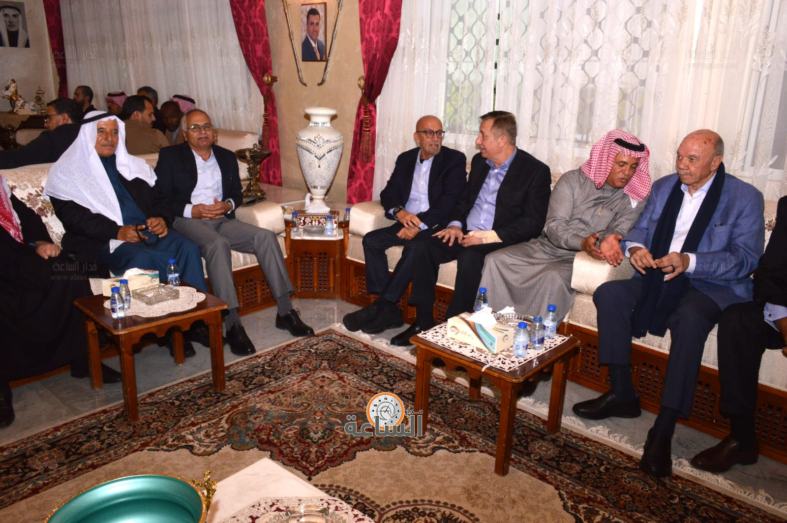 Madar Al-Saa Images 0.4276905384340255