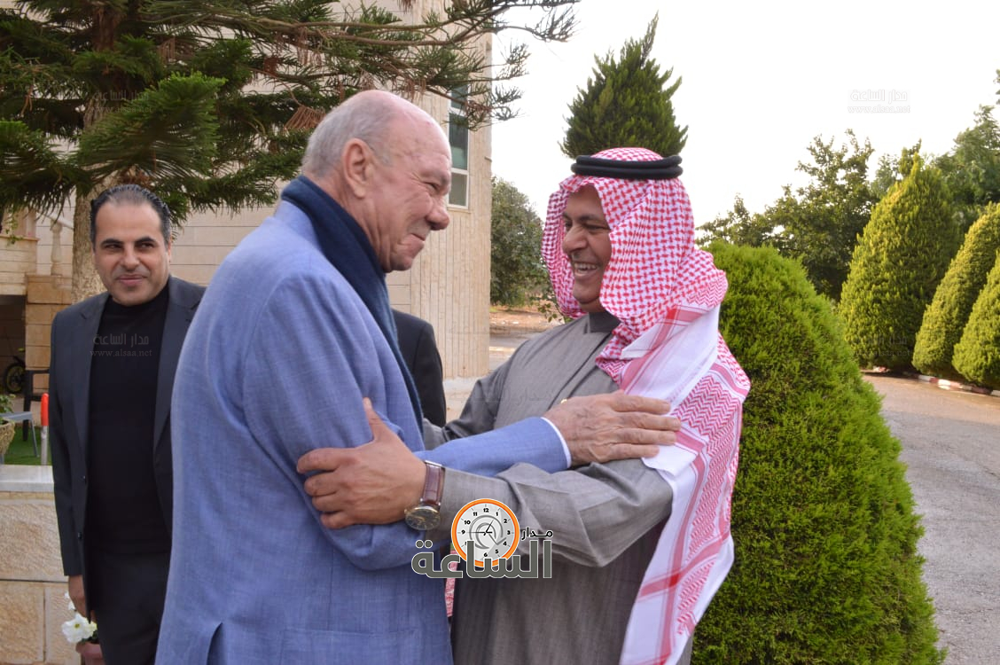 Madar Al-Saa Images 0.043468721513584496