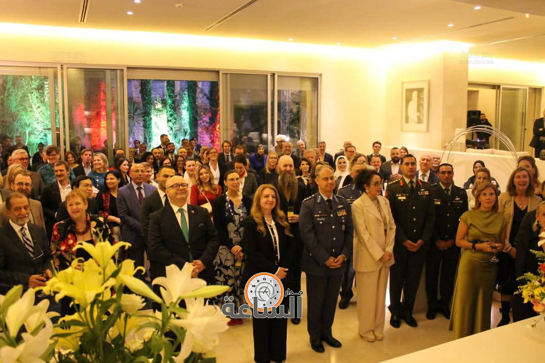 Madar Al-Saa Images 0.3448136716275437