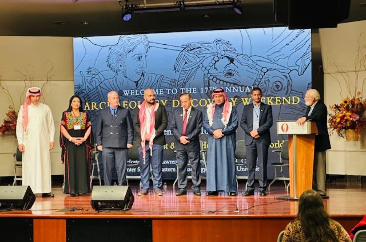 Madar Al-Saa Images 0.19656081402311332