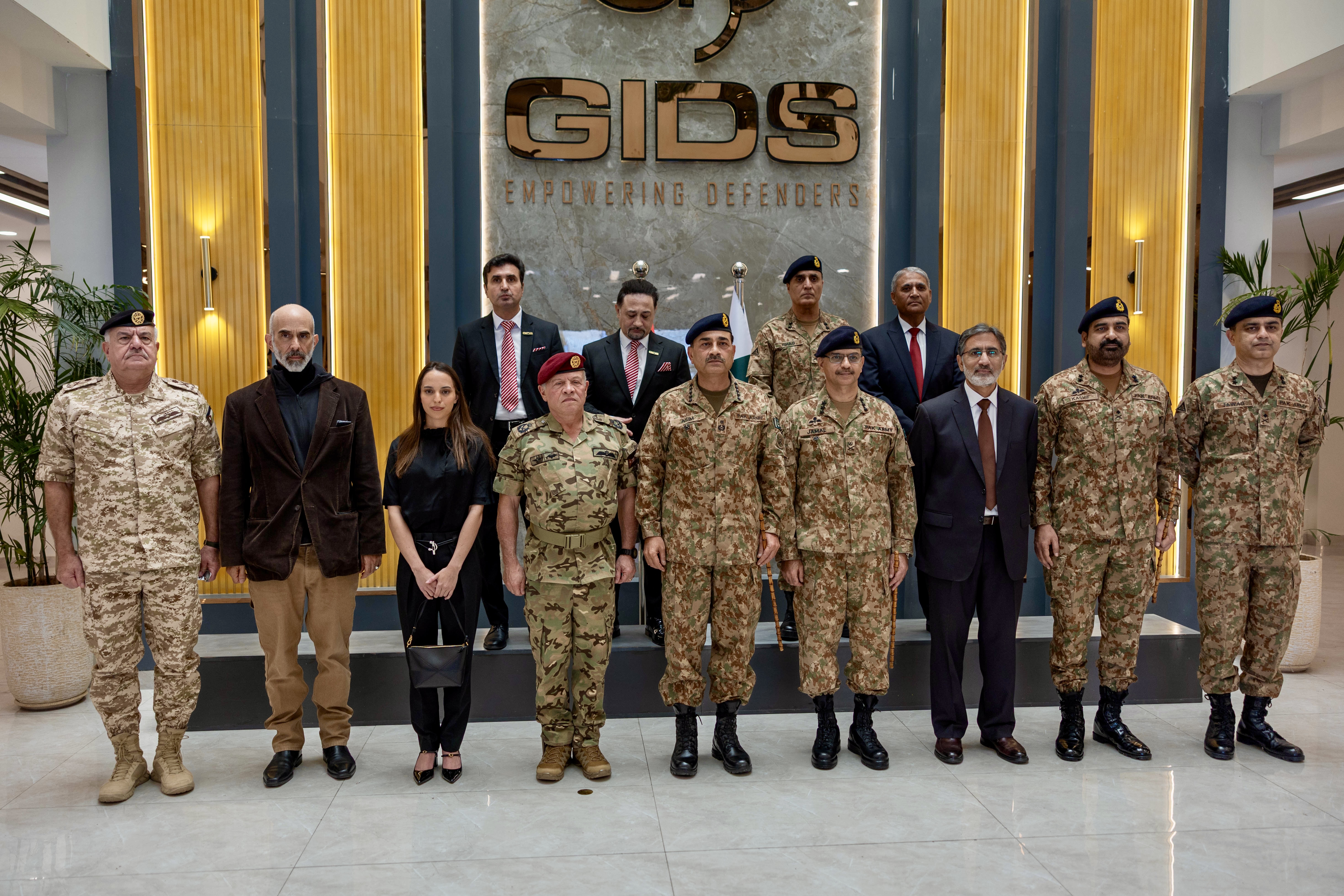 Madar Al-Saa Images 0.21668300830056808