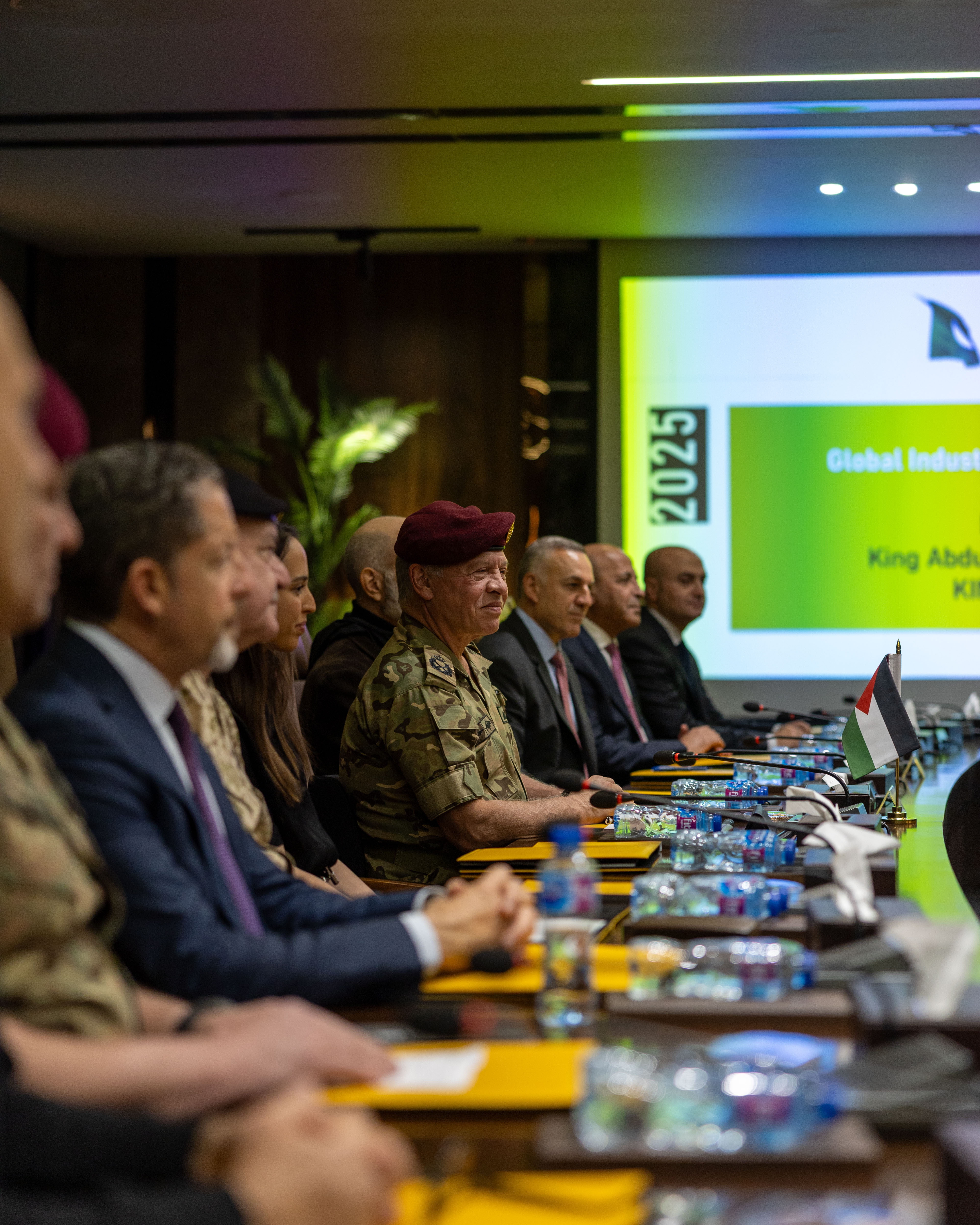 Madar Al-Saa Images 0.6557966007165322