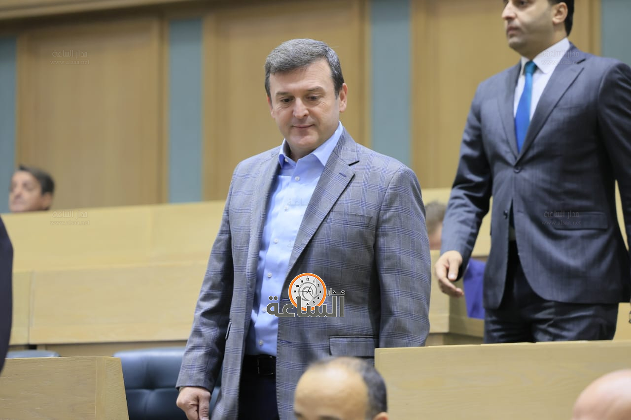 Madar Al-Saa Images 0.6546493317762636